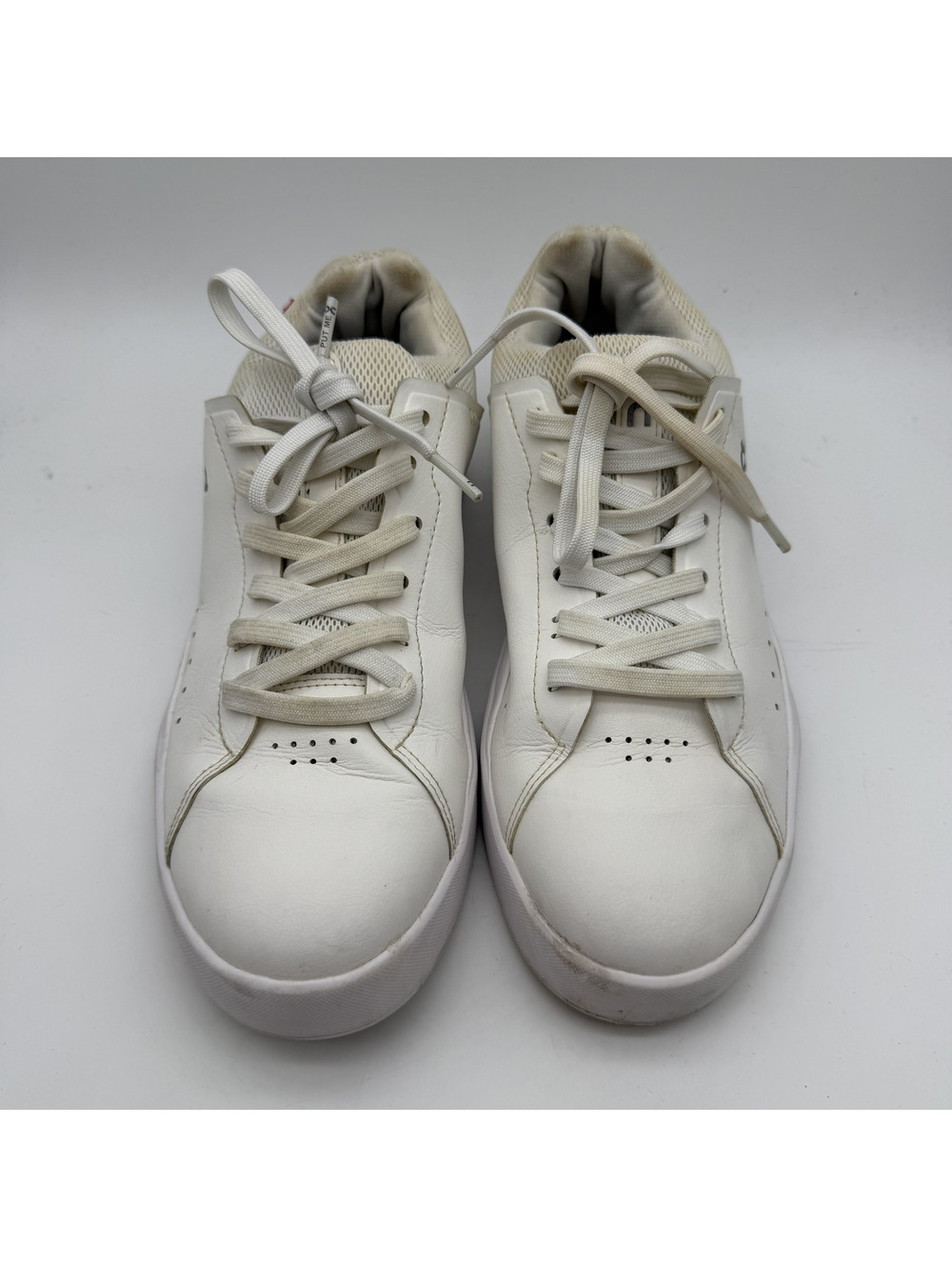 On The Roger Advantage White Leather Sneakers US 9.5W